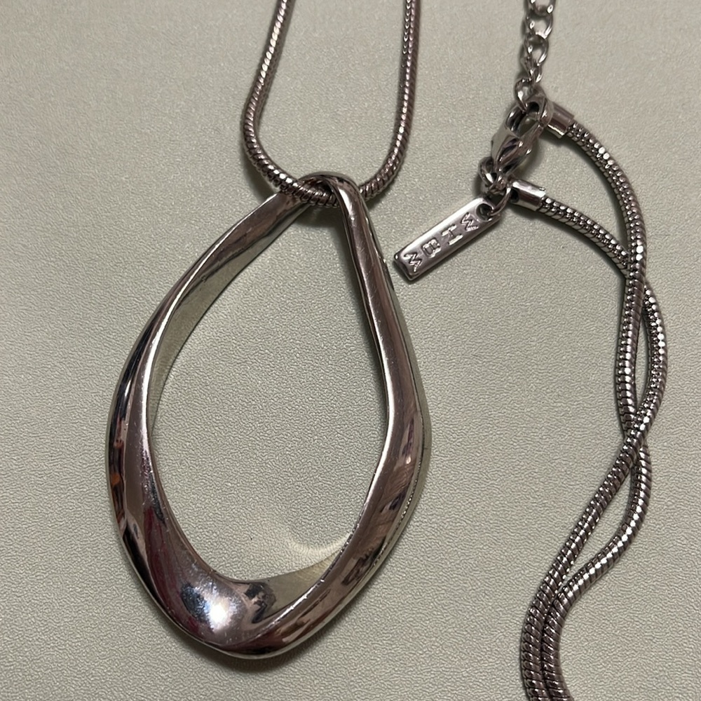 3/$18 Elegant WHBM Necklace - Picture 6 of 7